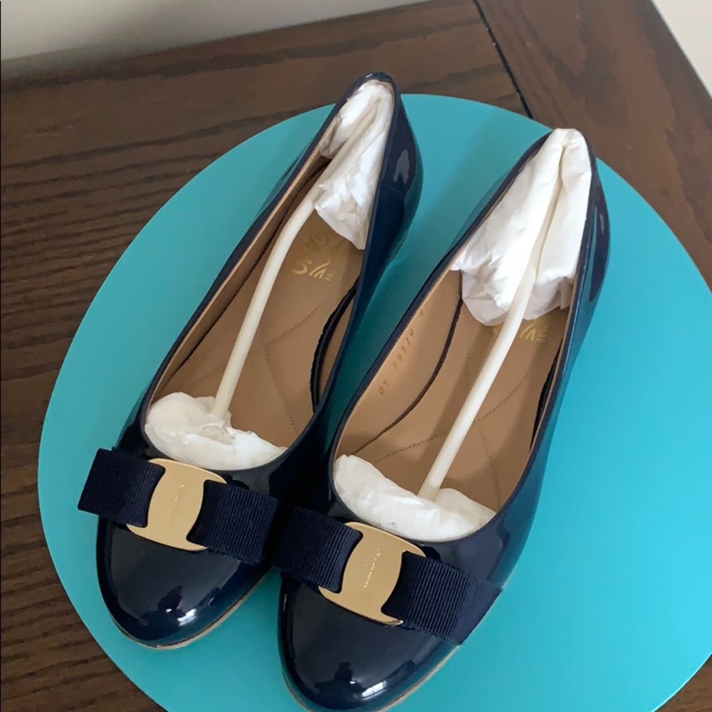 Salvatore Ferragamo classic varina flat